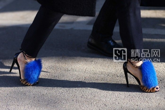 米兰天气15°C街拍 为你的春天出行备春装