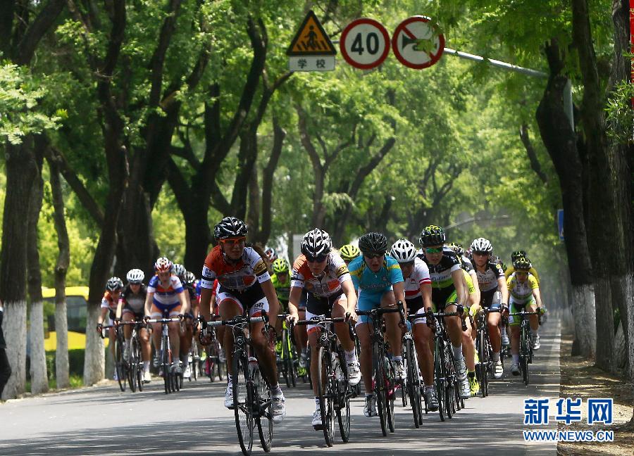 自行车--环崇明岛<em>女子</em>国际<em>公路赛</em>第二赛段赛况
