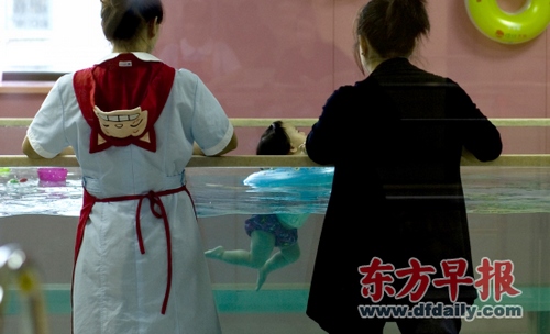 申城数百家婴儿游泳馆待监管 行业无统一准入