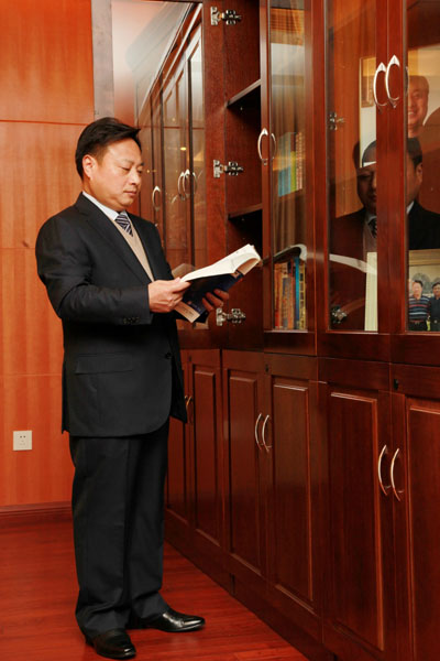 上海鑫鹏力争建成亚洲塑料托盘龙头企业 新华