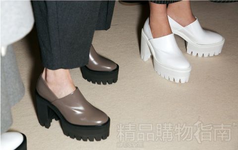 秋冬美鞋趋势:没长牙齿厚底鞋不是好粗跟_新华
