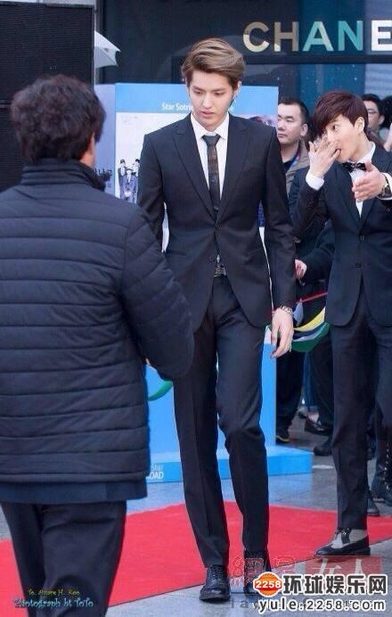 吴亦凡 187cm