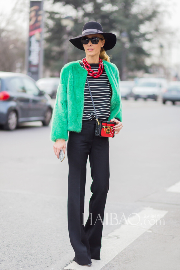 春色昭然 欧美型人街拍之初春绿色穿搭