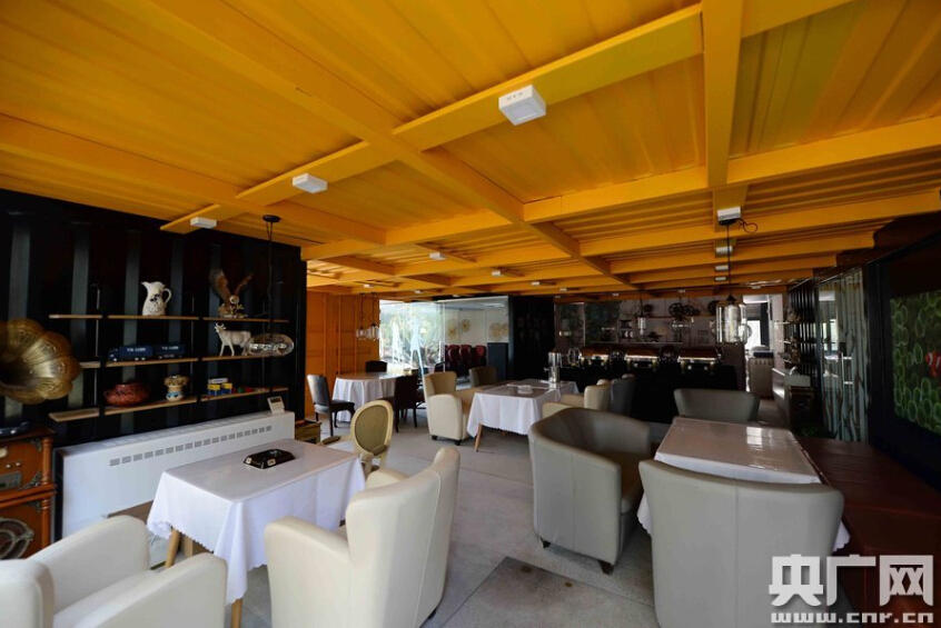 上海现造价百万集装箱建筑群 餐厅游泳池俱全