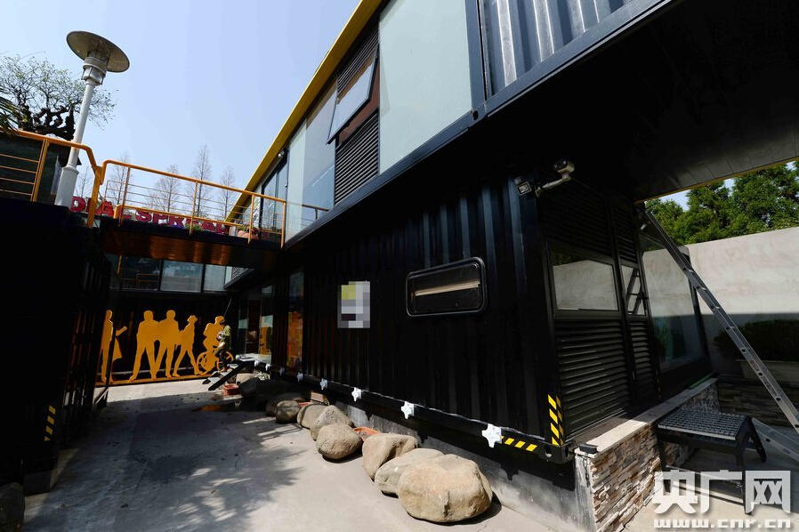 上海现造价百万集装箱建筑群 餐厅游泳池俱全