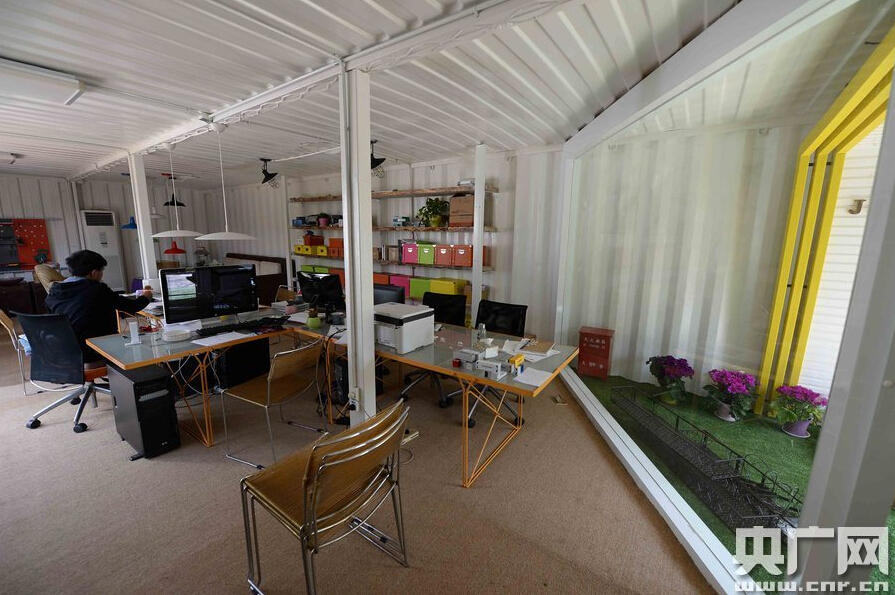 上海现造价百万集装箱建筑群 餐厅游泳池俱全