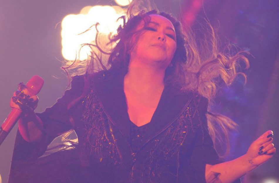 <em>张惠妹演唱会</em>热舞腰粗脸圆 网友直呼内心崩溃