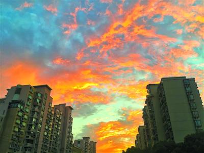 申城今明重见蓝天 昨日黄昏：雾霾散去晚霞绚丽