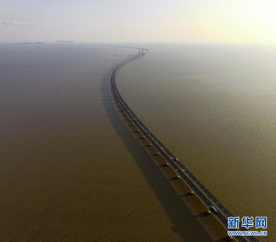 #（美丽中国）（5）航拍上海国际航运中心新坐标——洋山深水港区