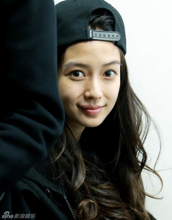  angelababy 否认 不雅视频  怒斥被诽谤抹黑-新华
