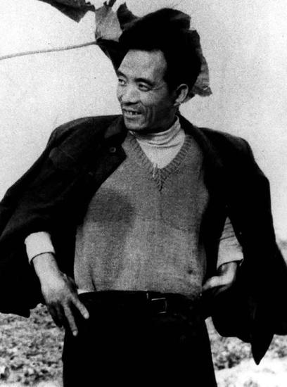 还不快翻箱倒柜 把爷爷的<em>毛背心</em>穿起_新华网上