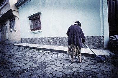 英国男子探望母亲按次收费 10年捞117万人民