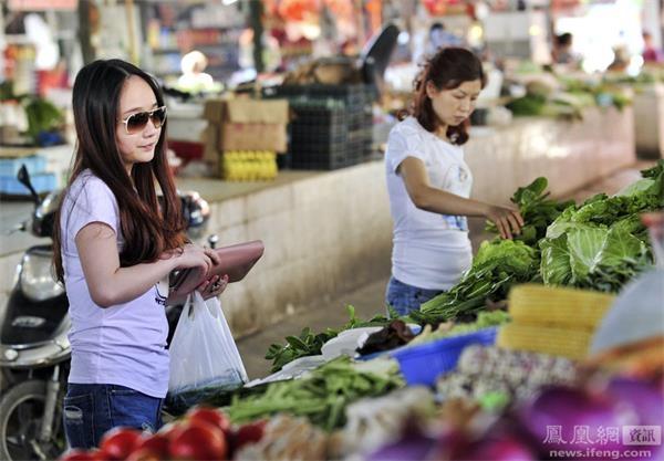 图揭:年入数百万的90后网络女主播