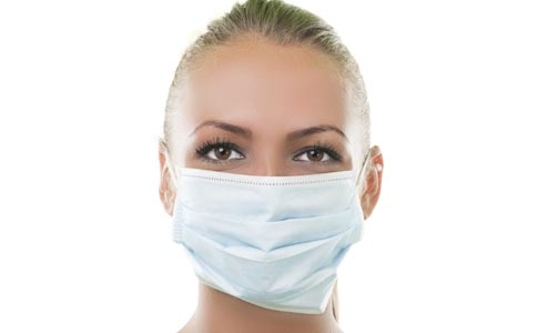 南京 小伙儿被口罩刺伤脸  金属条划伤缝了200针