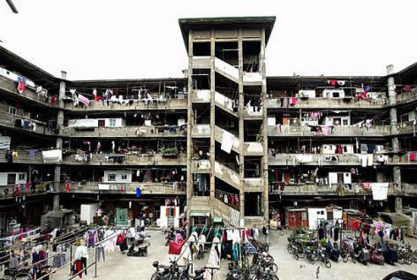 上海现俯卧撑大楼 沪上各种造型“奇葩”建筑一览