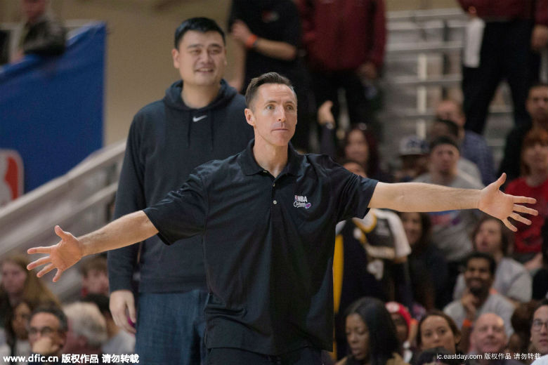 姚明参加NBA全明星任 导师 女儿竟然都这么高了
