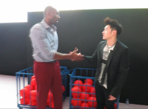 众星晒照告别科比 再无下一个青春追随