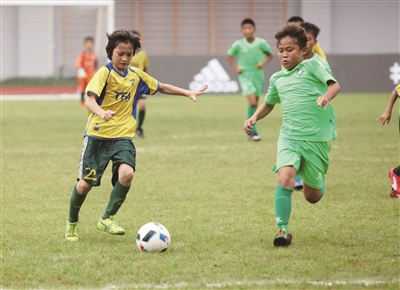 国际少年足球邀请赛在杨浦区体育活动中心隆重