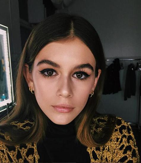 关晓彤欧阳娜娜少女妆 学会重返18岁