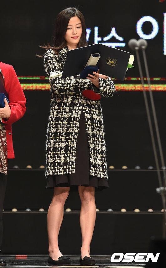 汤唯产女章子怡复出 明星辣妈谁是花魁