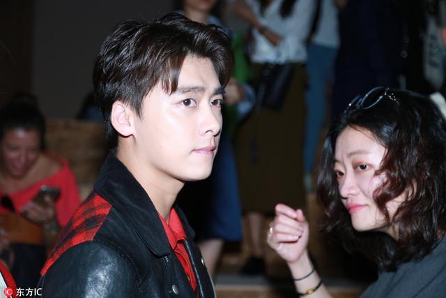 唐嫣李易峰看的Coach秀 异装青年啊