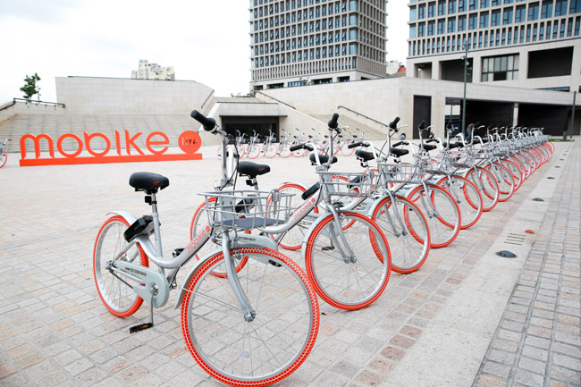 摩拜单车在沪发布轻骑版 成本降低价格减半
