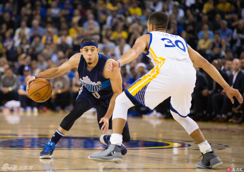 NBA常规赛:勇士VS小牛_新华网上海频道_图片