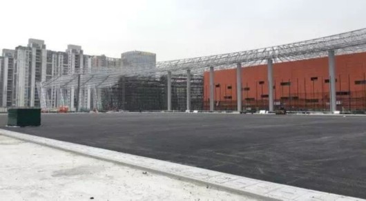 沪首座屋顶体育场明年建成 跑道足球场距地面