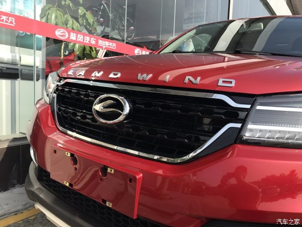 2016广州车展探馆:新款陆风X8实车