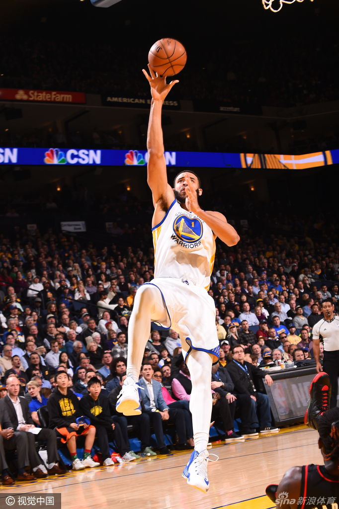 NBA常规赛:火箭vs勇士_新华网上海频道_图片