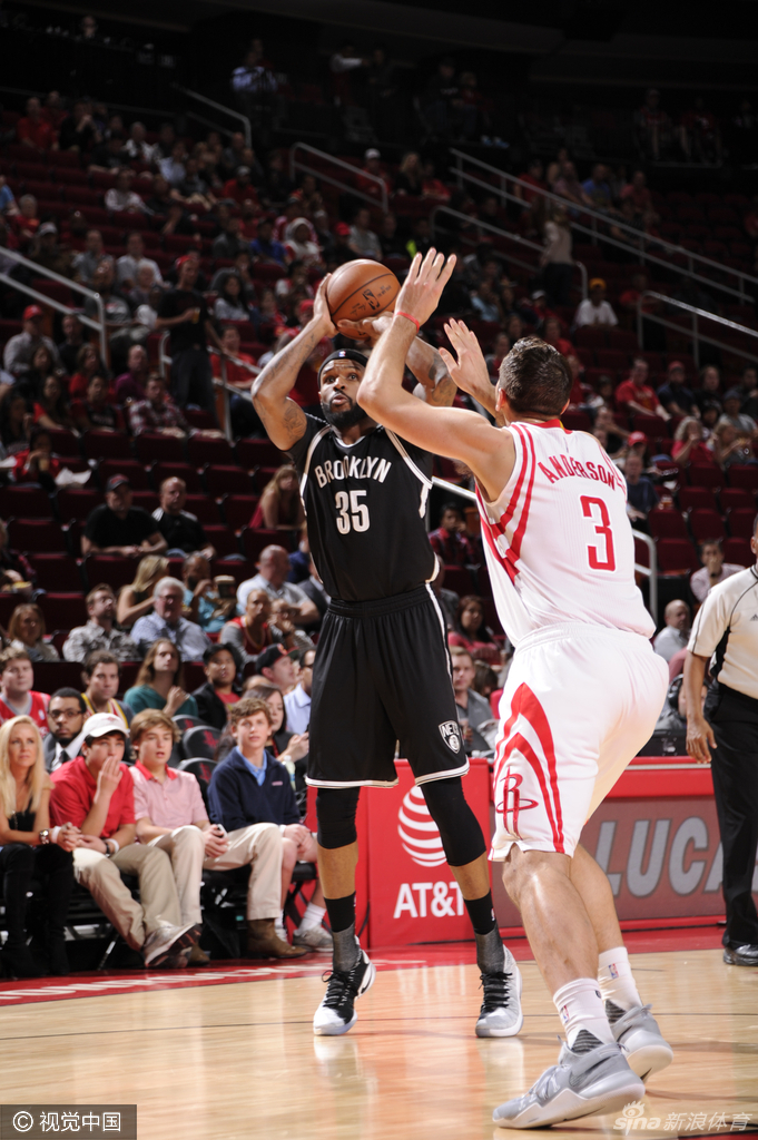 NBA常规赛:火箭vs篮网_新华网上海频道_图片