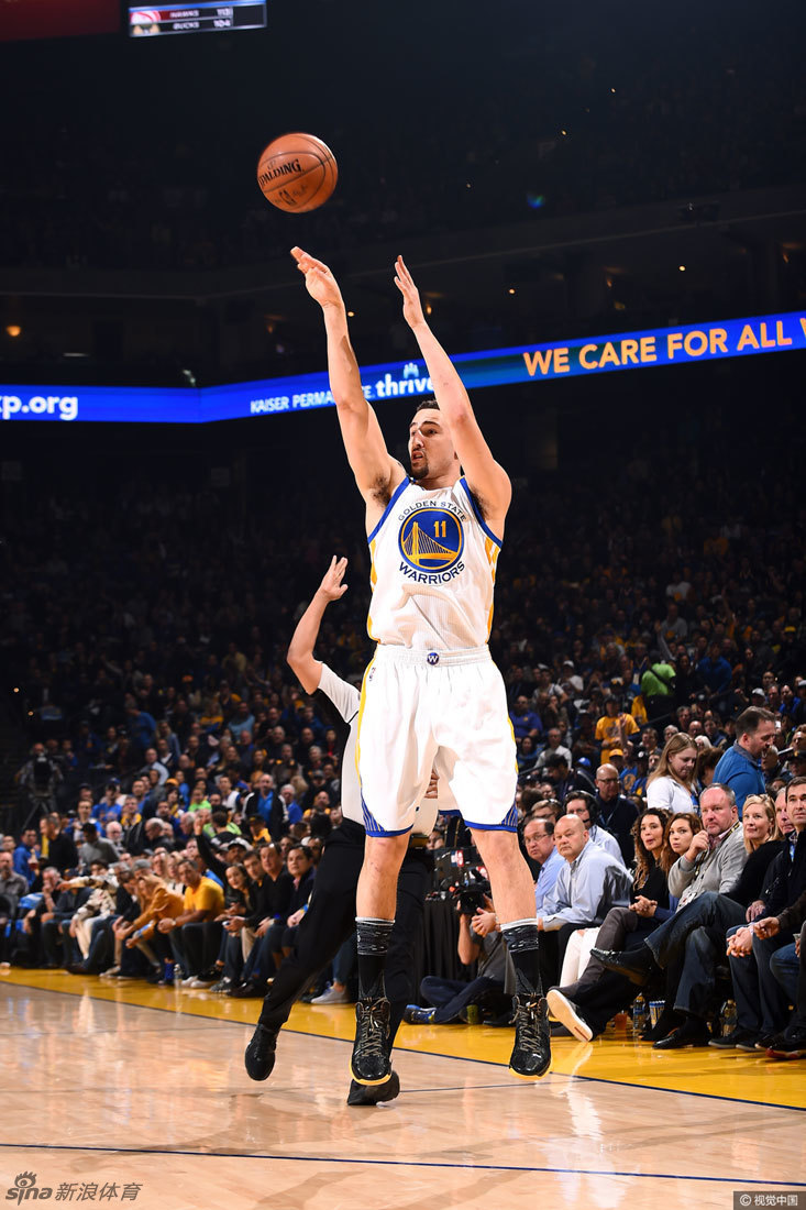 NBA常规赛:勇士VS骑士