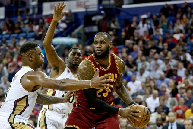 詹姆斯三双骑士负鹈鹕 欧文空砍49分琼斯36+