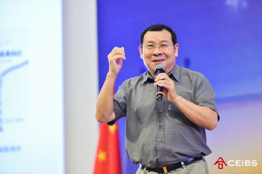 徐永光:公益向右,商业向左