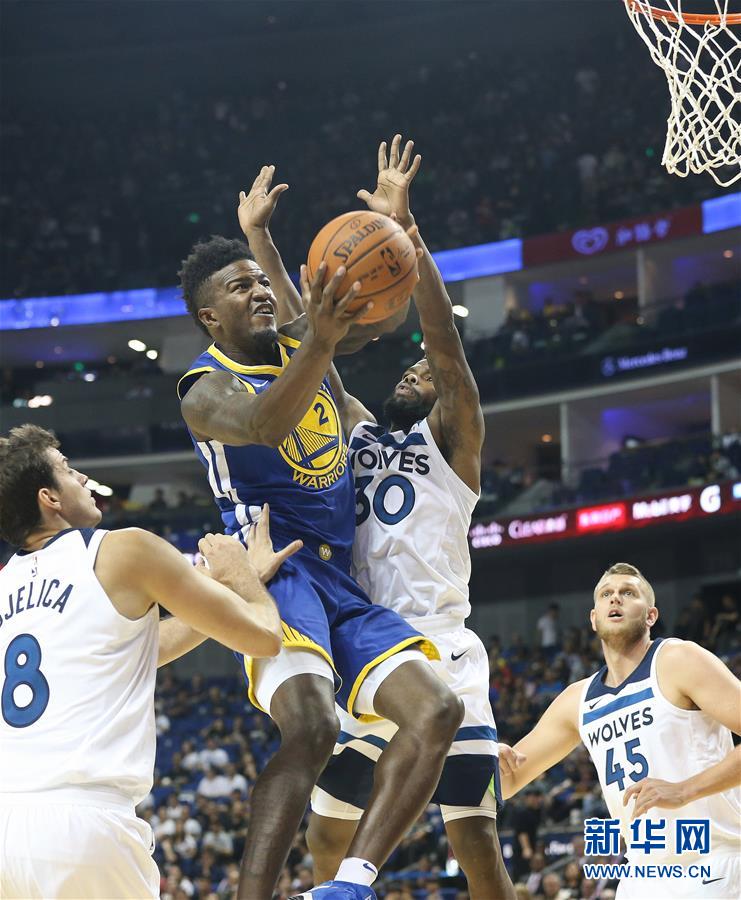 三巨头合砍90分 NBA季前赛勇士在沪大胜森林