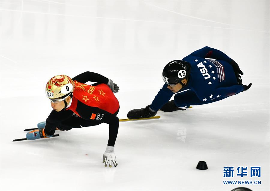 短道速滑--世界杯上海站:美国队打破男子5000