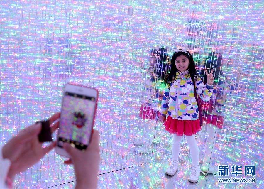 （社會）（3）上海：春日&ldquo;趕大集&rdquo; 樂享小長假