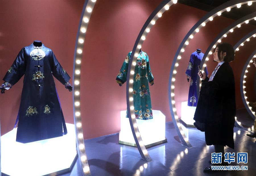 （請發上海頻道）：時尚美學特展 展示非遺風採