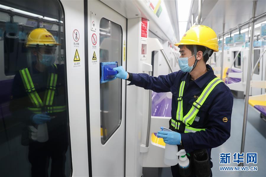 （聚焦疫情防控）（4）上海地鐵：加大消毒力度 保障乘客安全
