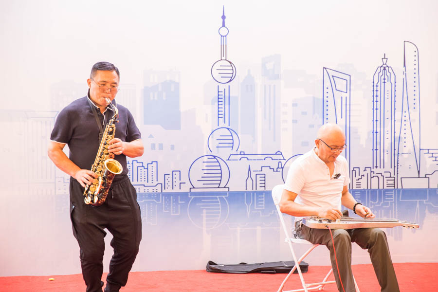 豆瓣排行榜图书_豆瓣人气图书《出小镇记》亮相上海书展讲述80年代与上海交集的小...