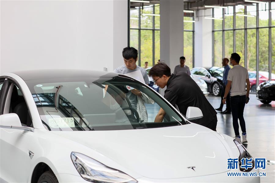 （新華視界）（5）探訪特斯拉森蘭交付中心