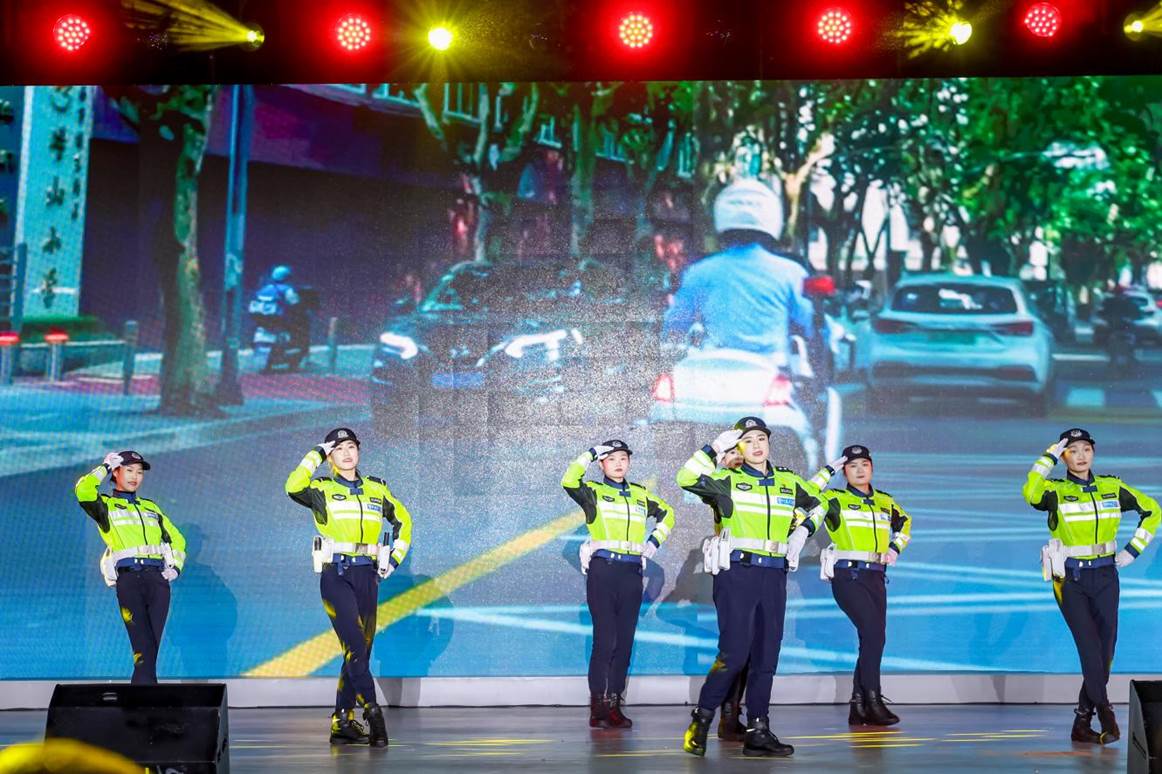 6ccf9fdb0069e7154c0ccd418f97c08