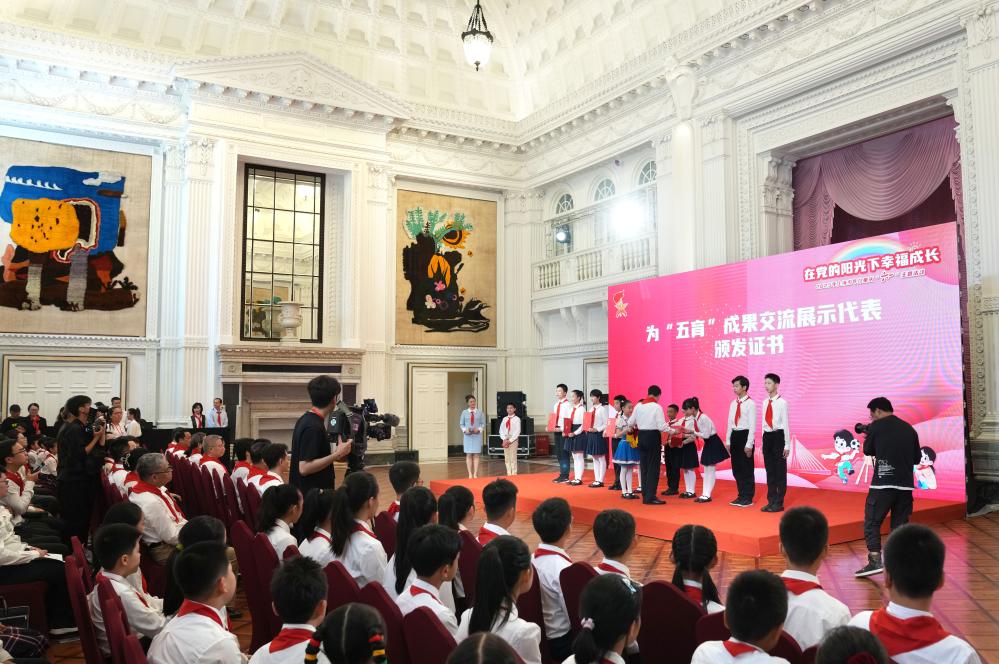 “在党的阳光下幸福成长”上海少年儿童庆“六一”主题活动举行