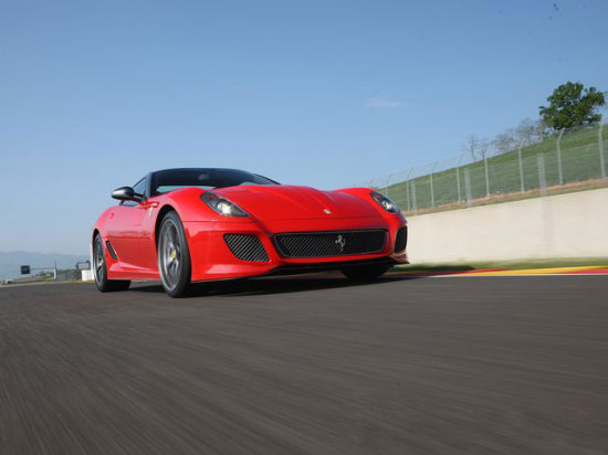 法拉利赛车599 GTO公路狂飙摇身变战神