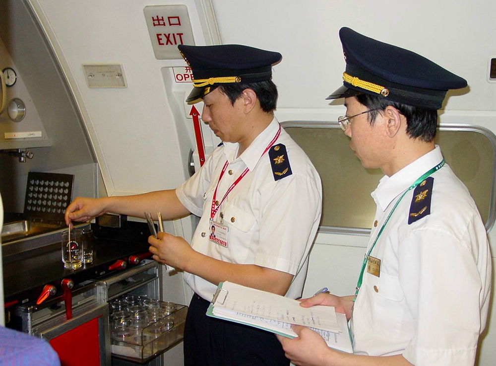 王震宇:放管服改革让食品进口更便利 百姓餐