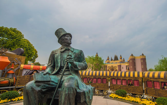 新華VR：紀念安徒生誕辰213周年在安徒生童話樂園舉行