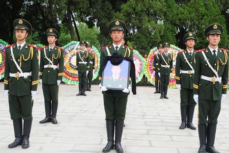 A股被禁账户现对冲基金巨头 操盘手法曝光