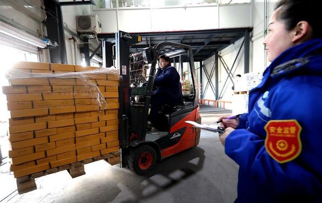 上海：冷鏈運輸年貨到西部