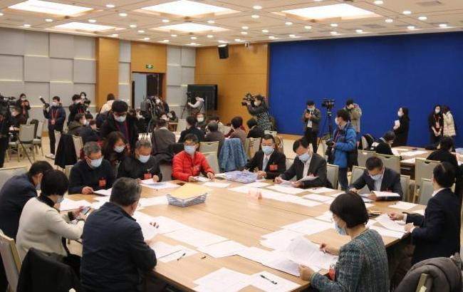 2021上海两会 | 政协提案委员会集中开展提案审查